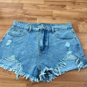 distressed shorts size L